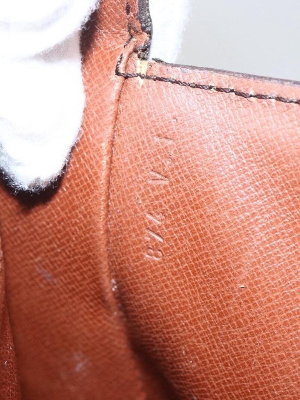 Authentic LOUIS VUITTON Monogram Saint Cloud GM Shoulder Bag M51242 LV - Picture 4 of 16